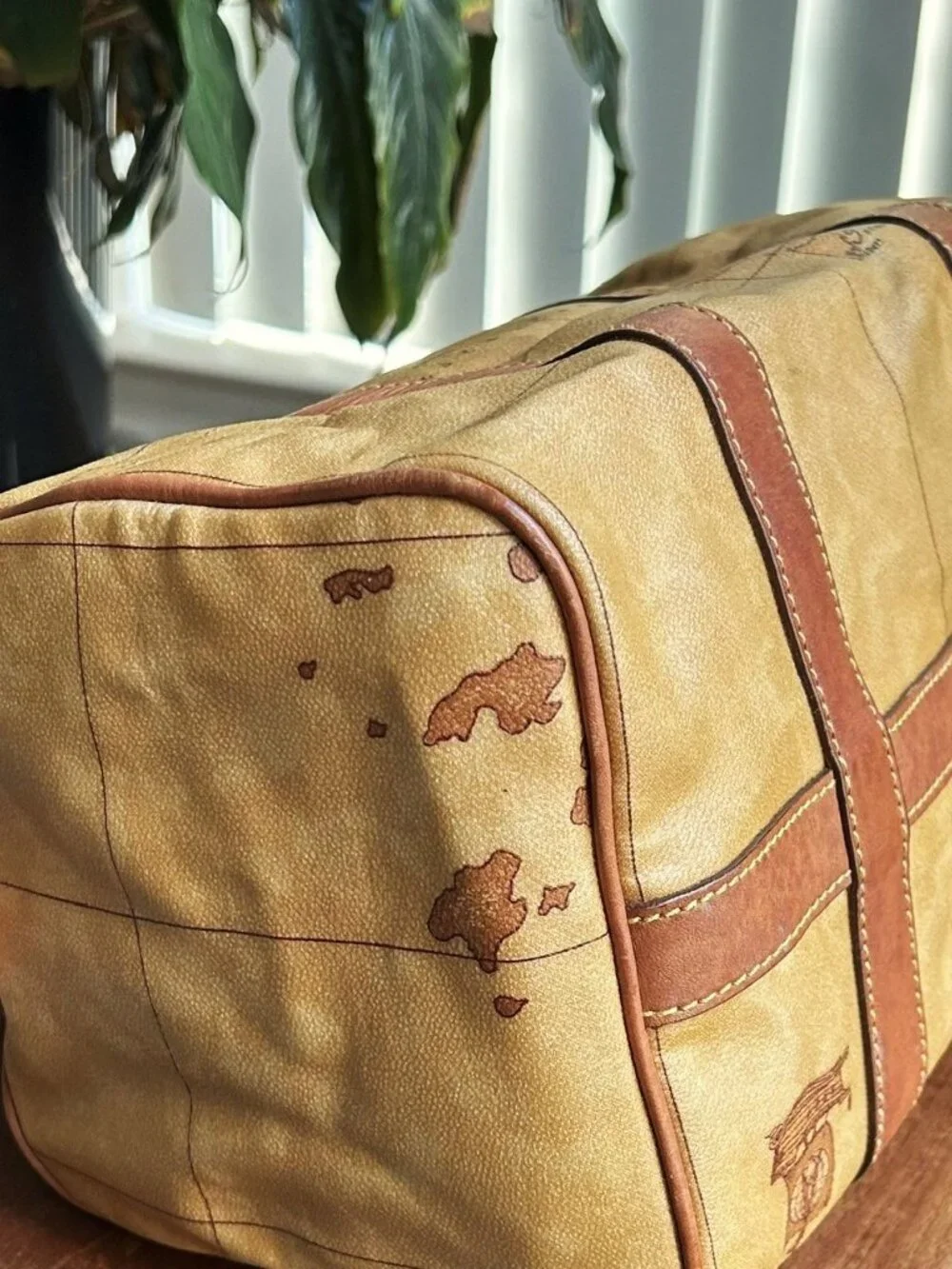 ALVIERO MARTINI Geo Classic Boston Bag, Honey Tan